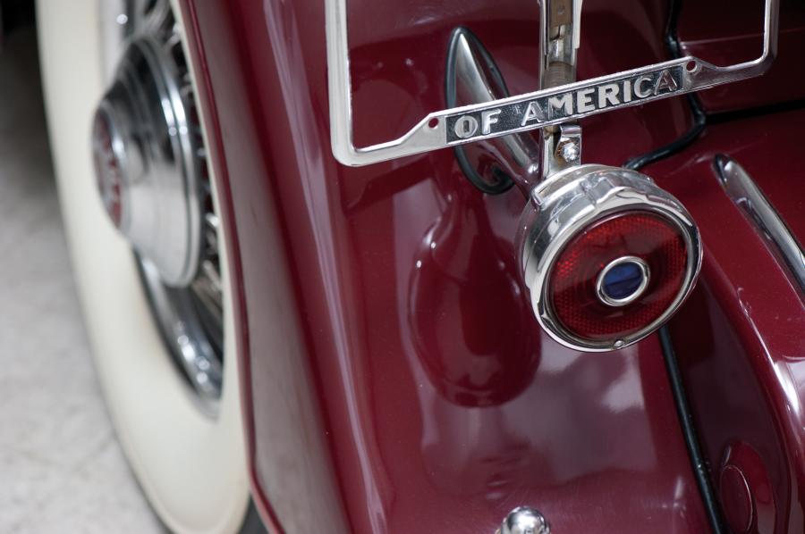 Packard Twelve Convertible Sedan 1933 года  (фото 15 из 29)